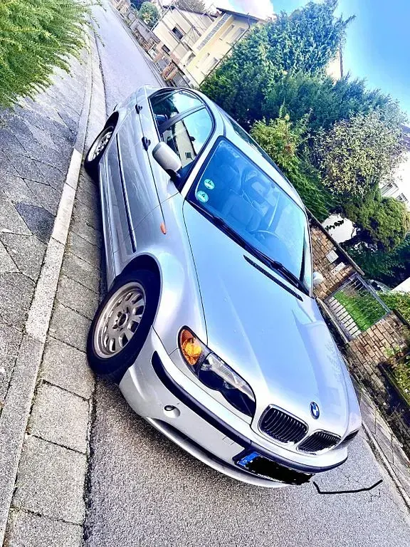 Gebraucht BMW 318 143 PS (105 kW) 2005 Limousine