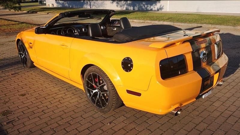 Gebraucht Ford Mustang GT Convertible 305 PS (224 kW) 2007 Orange Cabrio