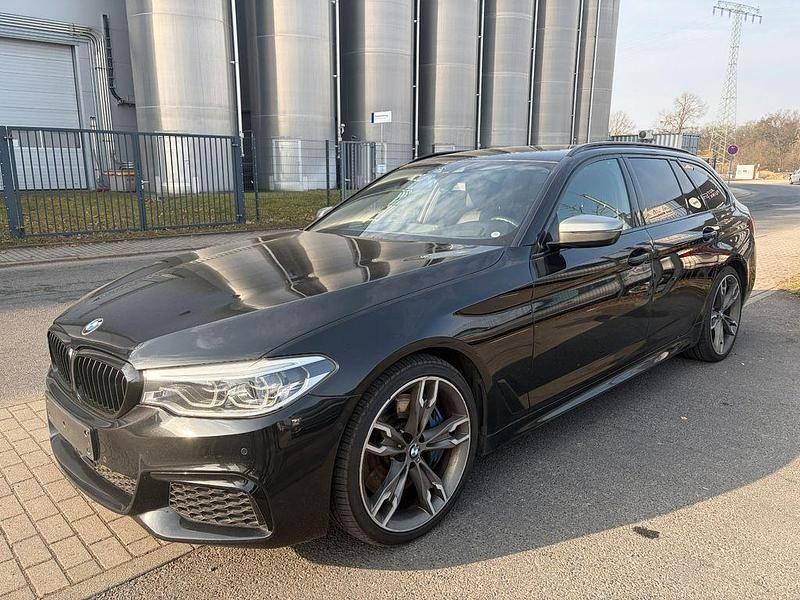 Gebraucht BMW M550 Performance 400 PS (294 kW) 2017 Schwarz Limousine
