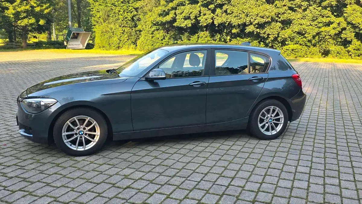 Gebraucht BMW 116 136 PS (100 kW) 2013 Grau Kleinwagen