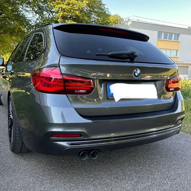 Gebraucht BMW 320 Sport Line 190 PS (139 kW) 2019 Grau Kombi