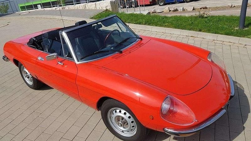 Pininfarinarot Gebraucht 1978 Alfa Romeo Spider Veloce Cabrio | 33.680 € - Bild 1/4
