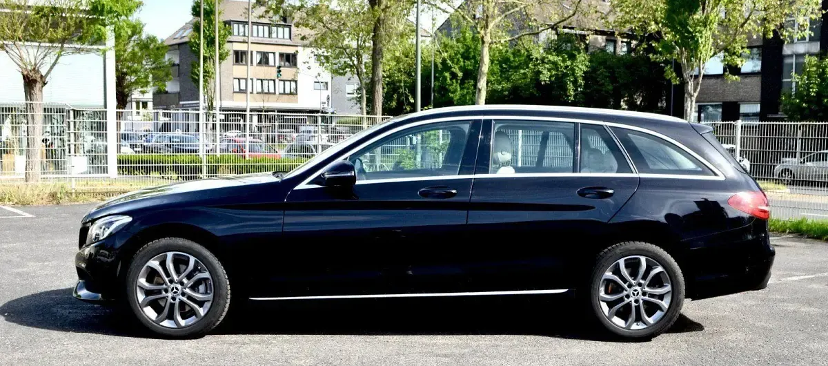 Gebraucht Mercedes C200 Avantgarde 184 PS (135 kW) 2017 Schwarz Kombi