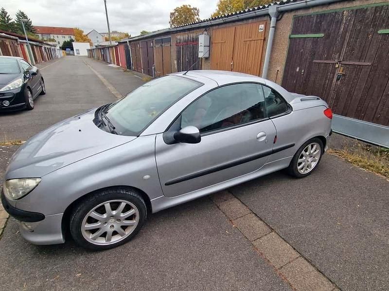 Grau Gebraucht 2001 Peugeot 206 CC Cabrio | 1.600 € (Guter Preis) - Bild 1/4