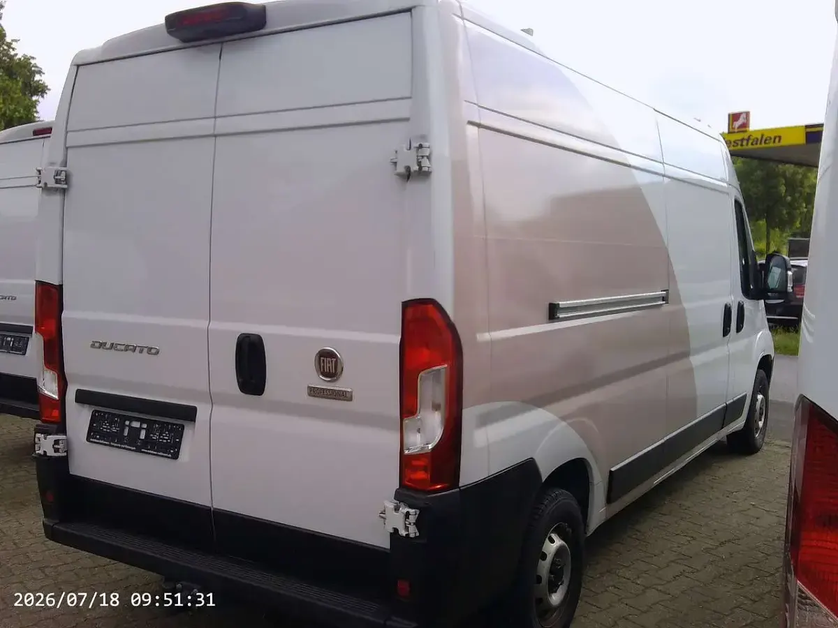 Gebraucht Fiat Ducato 140 PS (102 kW) 2023 Colore esterno (weiss Van