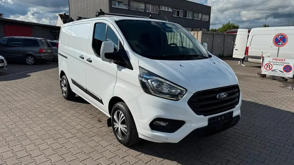 Gebraucht Ford Transit Custom Trend 131 PS (96 kW) 2018 Weiß Van / Kleinbus