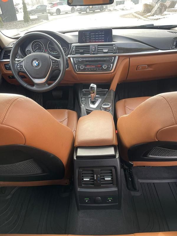 Gebraucht BMW 320 Luxury Line 184 PS (135 kW) 2013 Schwarz Kombi