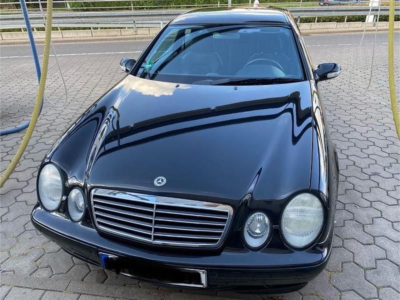 Schwarz Gebraucht 2001 Mercedes CLK200 Avantgarde Coupé | 3.799 € (Superpreis) - Bild 1/4