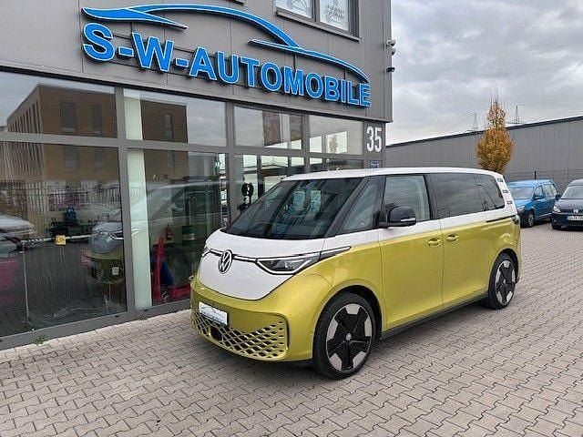 Gelb Gebraucht 2024 VW ID. Buzz Pro Van / Kleinbus | 48.790 € (Superpreis) - Bild 1/4