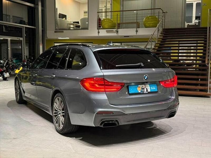 Gebraucht BMW M550 Performance 400 PS (294 kW) 2019 Blau Limousine