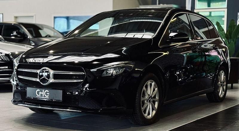 Gebraucht Mercedes B250e 218 PS (160 kW) 2022 Schwarz Van / Kleinbus