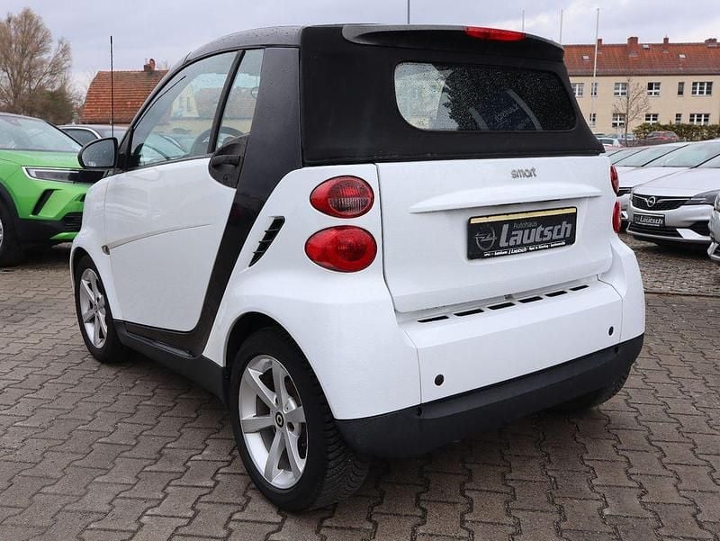 Gebraucht Smart ForTwo Cabrio Basis 84 PS (61 kW) 2010 Weiß Cabrio