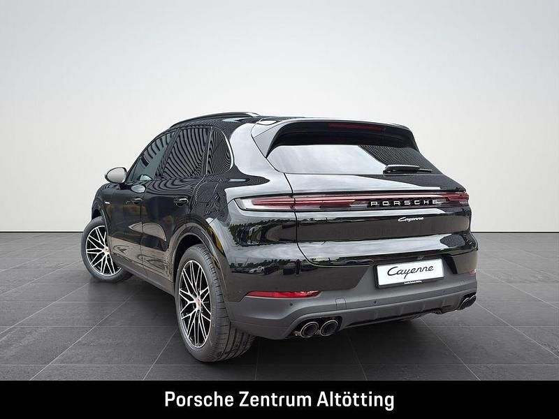 Gebraucht Porsche Cayenne 470 PS (345 kW) 2026 Schwarz SUV