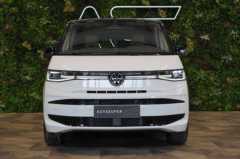 Gebraucht VW Multivan Life 150 PS (110 kW) 2026 Weiß Van