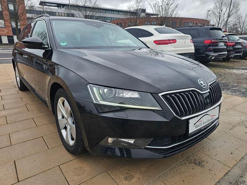 Gebraucht Skoda Superb Ambition 150 PS (110 kW) 2016 Schwarzmagic perleffekt Kombi