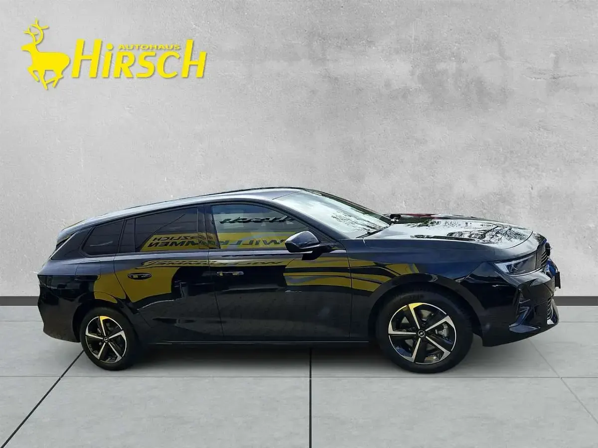 Gebraucht Opel Astra 131 PS (96 kW) 2024 Schwarz Kleinwagen