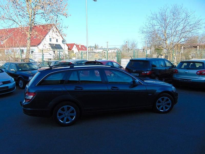 Gebraucht Mercedes C250 204 PS (150 kW) 2009 Grau Kombi