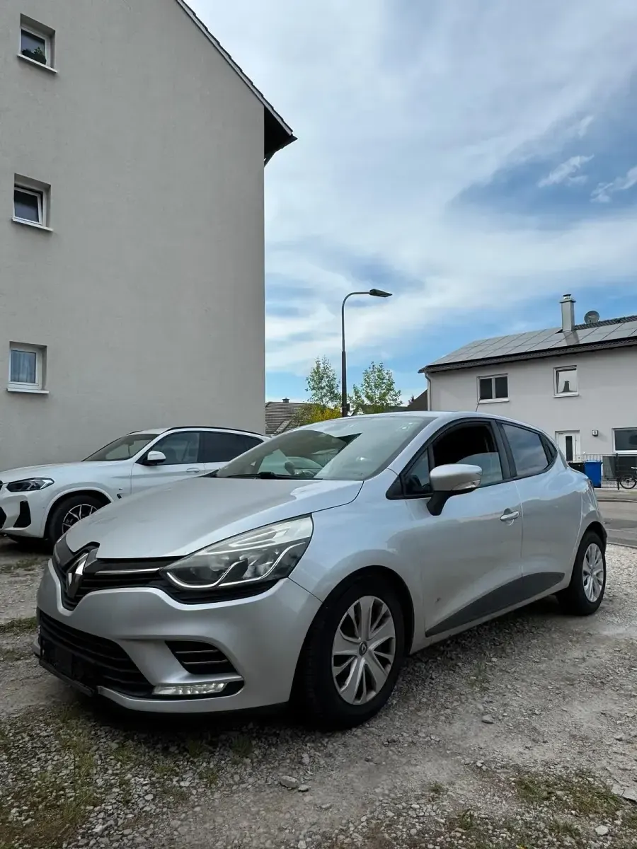 Gebraucht Renault Clio IV 75 PS (55 kW) 2016 Grau Kleinwagen