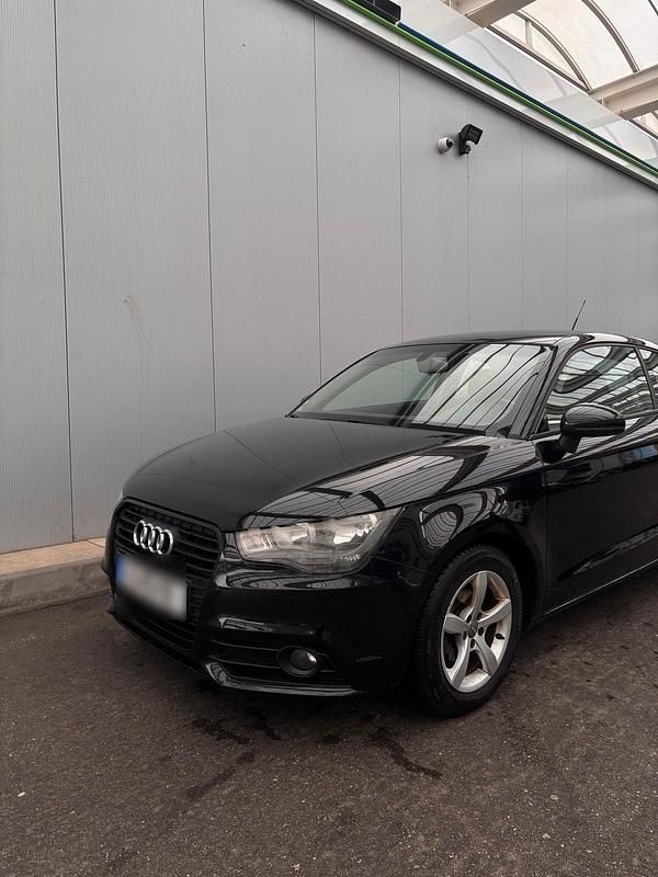 Gebraucht Audi A1 Design 84 PS (61 kW) 2011 Schwarz Kleinwagen