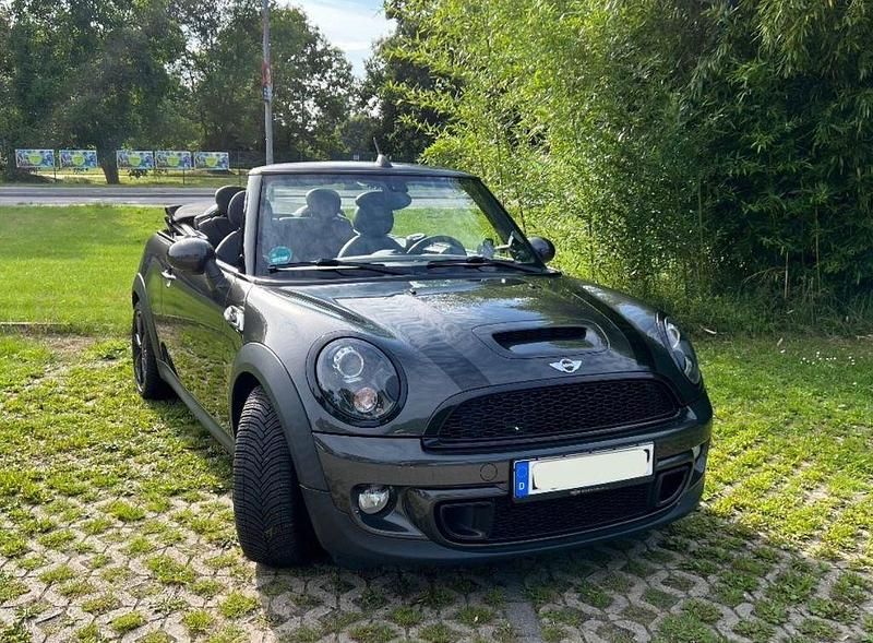 Grau Gebraucht 2011 Mini Cooper S Kleinwagen | 12.000 € (Fairer Preis) - Bild 1/4