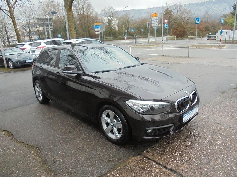 Gebraucht BMW 118 Advantage 136 PS (100 kW) 2018 Braun Kleinwagen