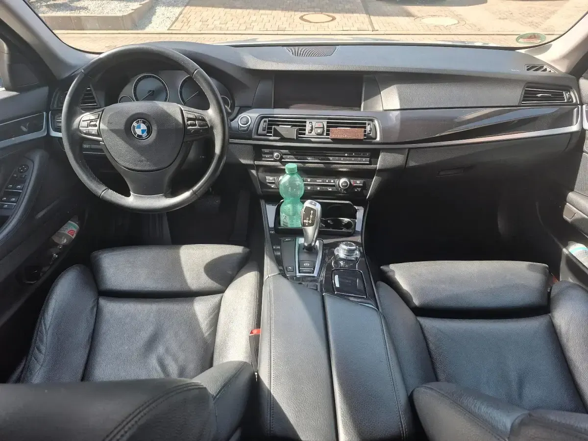 Gebraucht BMW 520 184 PS (135 kW) 2011 Silber Kombi