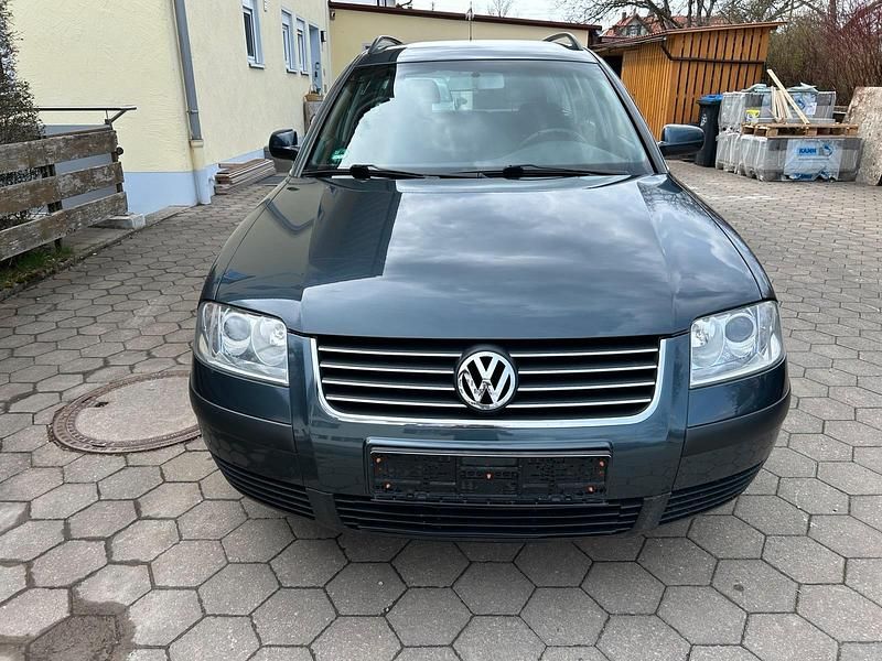 Gebraucht VW Passat 102 PS (75 kW) 2001 Grau Kombi