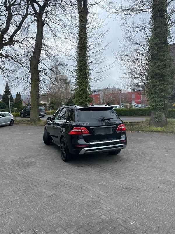 Gebraucht Mercedes ML350 265 PS (194 kW) 2013 Schwarz SUV