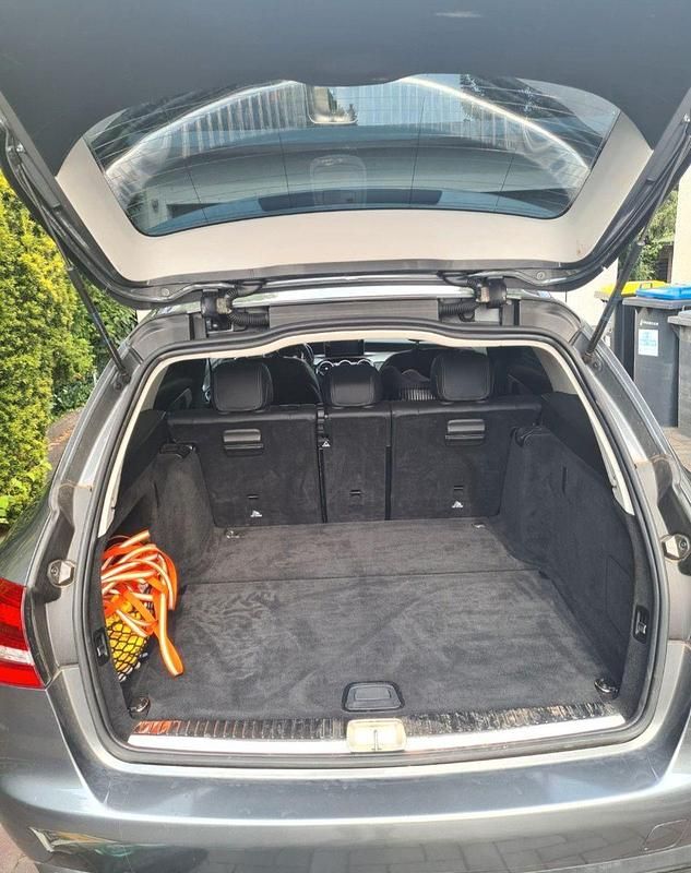 Gebraucht Mercedes C200 184 PS (135 kW) 2018 Grau Kombi