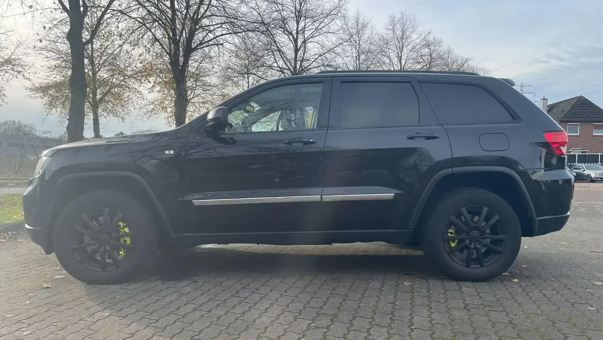 Gebraucht Jeep Grand Cherokee Overland 241 PS (177 kW) 2012 Schwarz SUV