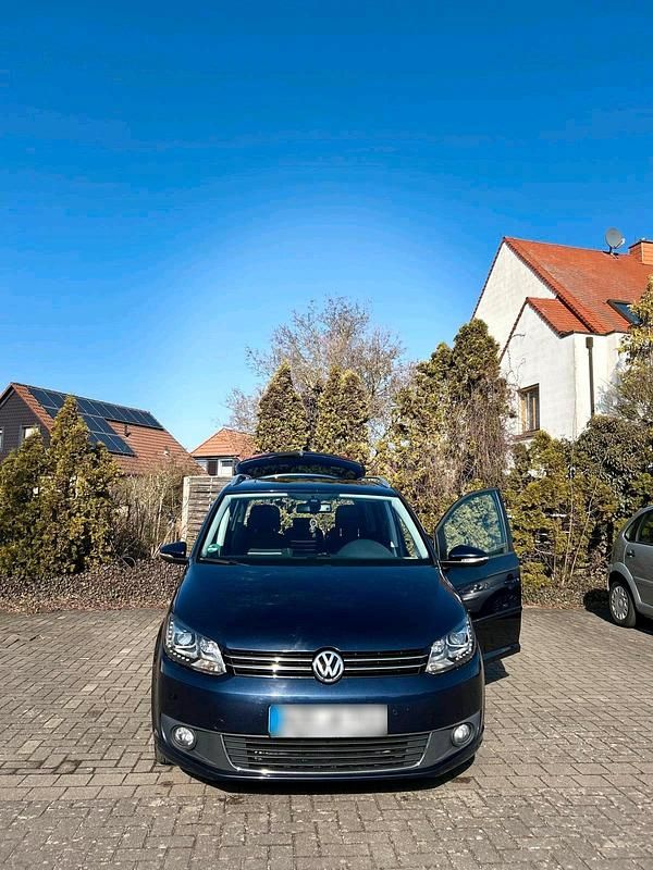 Gebraucht VW Touran Comfortline 140 PS (102 kW) 2015 Blau Van / Kleinbus