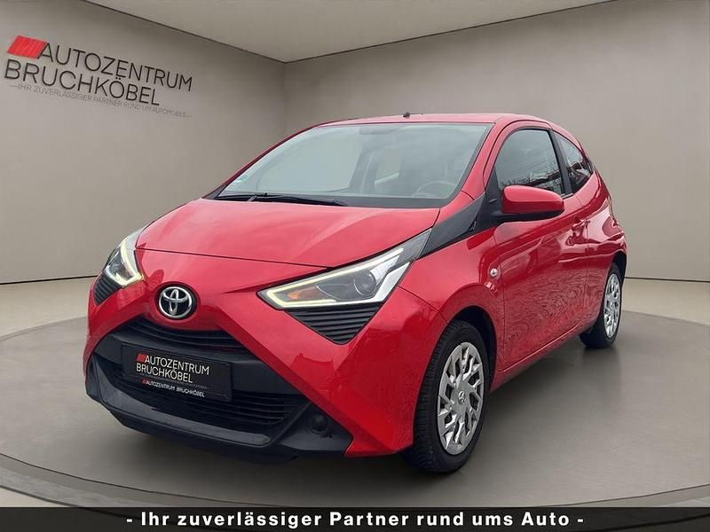 Gebraucht Toyota Aygo 72 PS (52 kW) 2021 Rot Kleinwagen