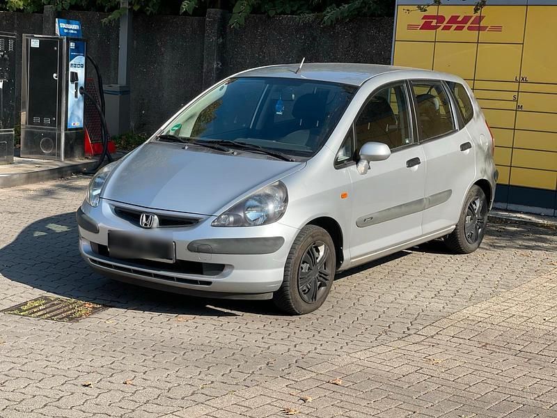 Silber Gebraucht 2004 Honda Jazz Kleinwagen | 2.000 € (Fairer Preis) - Bild 1/4