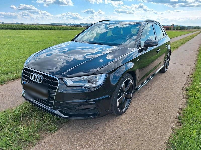 Schwarz Gebraucht 2015 Audi A3 Sportback S-Line Limousine | 9.000 € (Guter Preis) - Bild 1/4