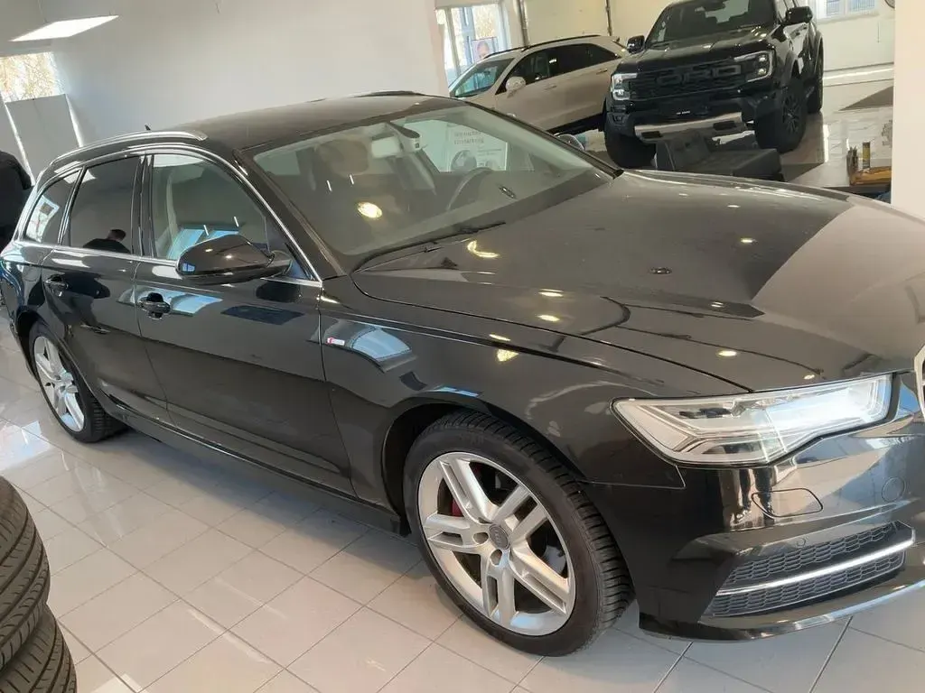 Gebraucht Audi A6 Ambiente 272 PS (200 kW) 2016 Schwarz Kombi