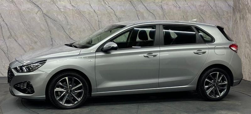 Gebraucht Hyundai i30 Trend 120 PS (88 kW) 2024 Grau Limousine