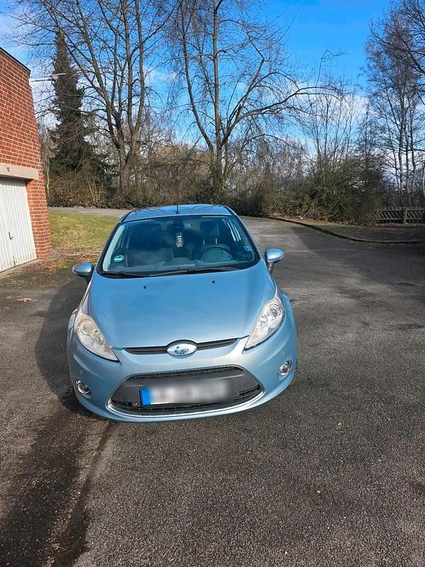 Gebraucht Ford Fiesta 65 PS (47 kW) 2009 Blau Kleinwagen