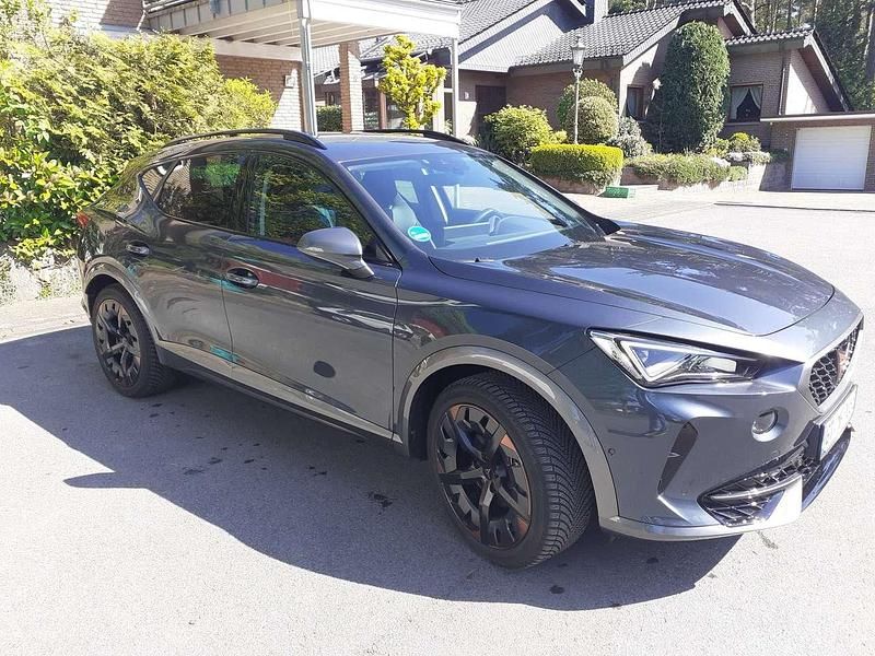 Grau Gebraucht 2024 Cupra Formentor SUV | 33.300 € (Guter Preis) - Bild 1/4