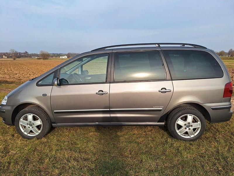 Gebraucht VW Sharan United 140 PS (102 kW) 2009 Grau Van / Kleinbus