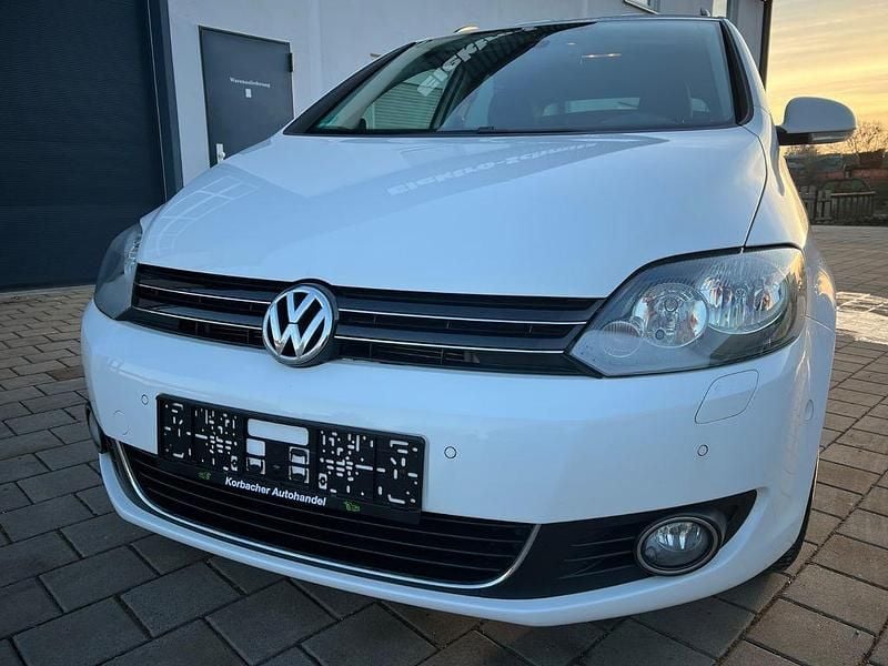 Weiß Gebraucht 2013 VW Golf Life Limousine | 8.450 € (Guter Preis) - Bild 1/4