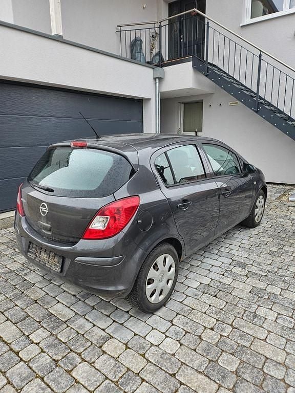 Gebraucht Opel Corsa Selection 86 PS (63 kW) 2011 Grau Kleinwagen