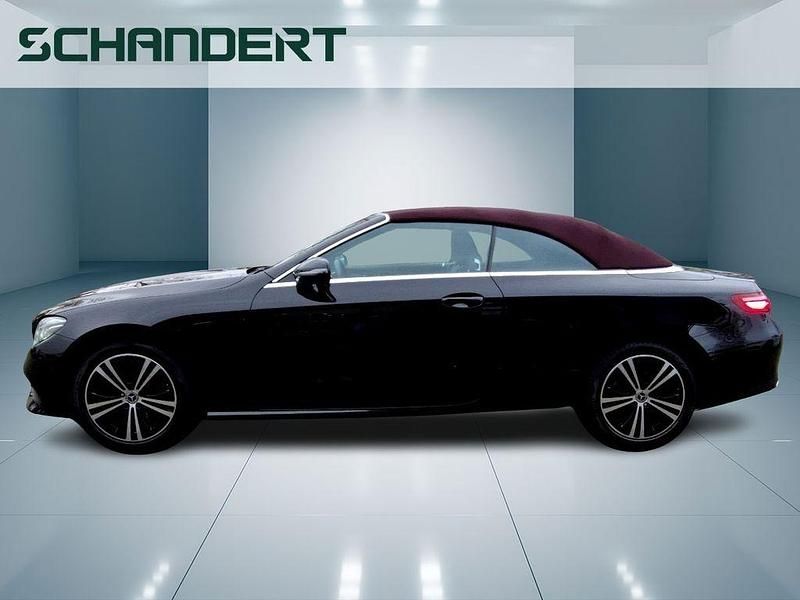 Gebraucht Mercedes E200 184 PS (135 kW) 2019 Obsidianschwarz  metallic Cabrio