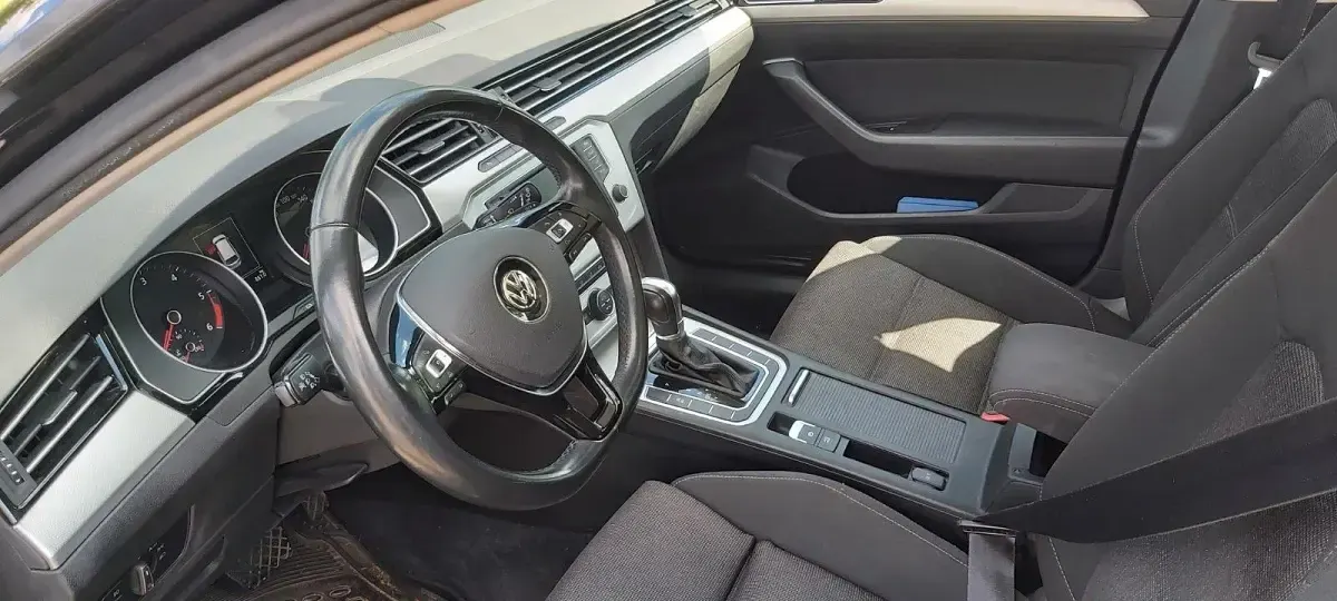 Gebraucht VW Passat 120 PS (88 kW) 2016 Schwarz Kombi