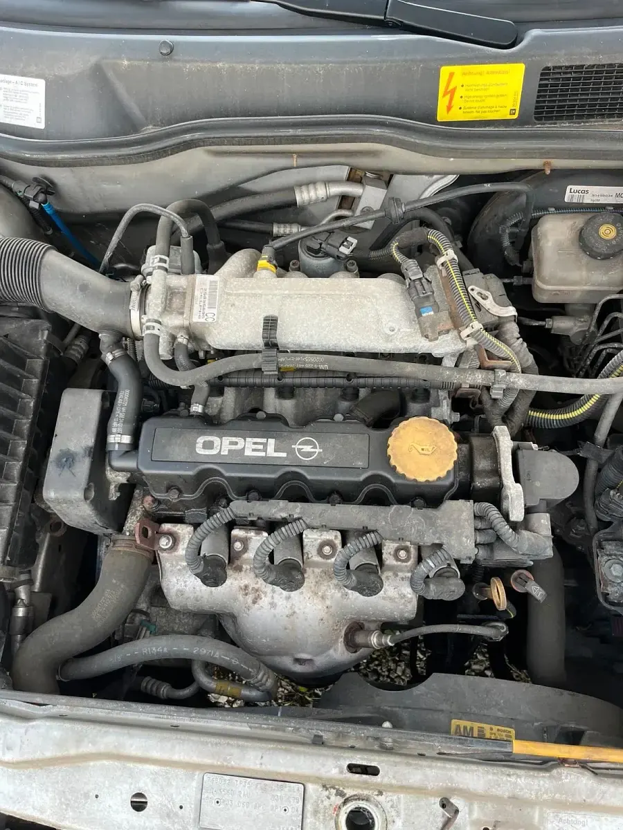 Gebraucht Opel Astra 84 PS (61 kW) 2002 Silber Kombi