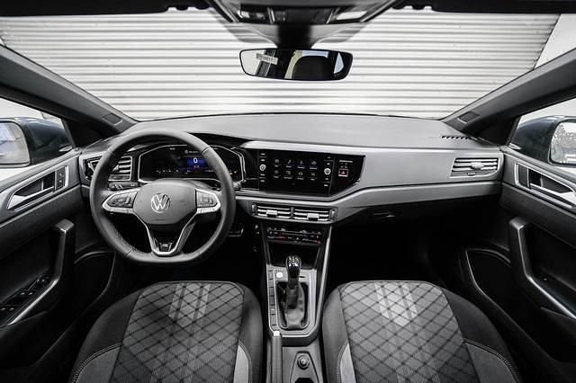 Neu VW Taigo R-line 116 PS (85 kW) 2026 Rauchgrau metallic (5w) rauchgrau metallic (5w) SUV