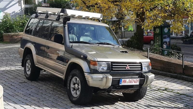 Andere farben Gebraucht 1997 Mitsubishi Pajero SUV | 16.650 € - Bild 1/4