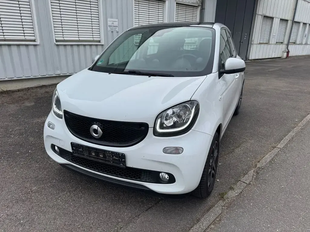 Gebraucht Smart ForFour 90 PS (66 kW) 2019 Weiß Kleinwagen