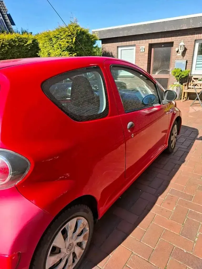 Second-hand Toyota Aygo 2014 Roșu Hatchback