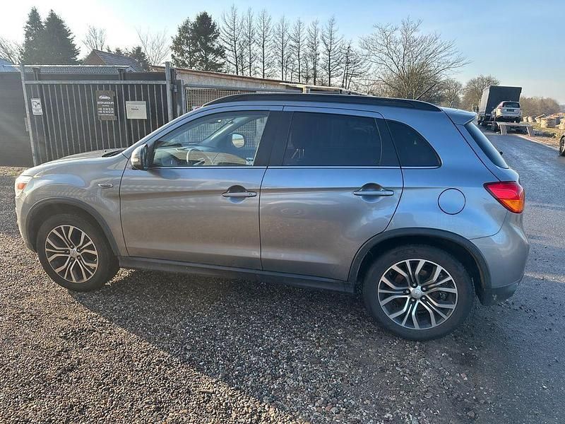 Gebraucht Mitsubishi ASX Invite 117 PS (86 kW) 2015 Grau SUV