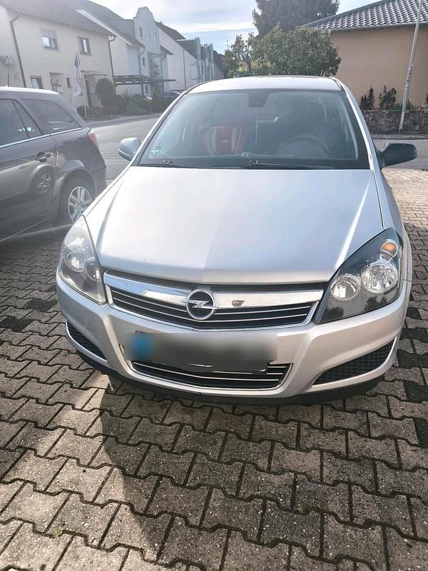 Silber Gebraucht 2010 Opel Astra Kombi | 2.100 € (Superpreis) - Bild 1/4